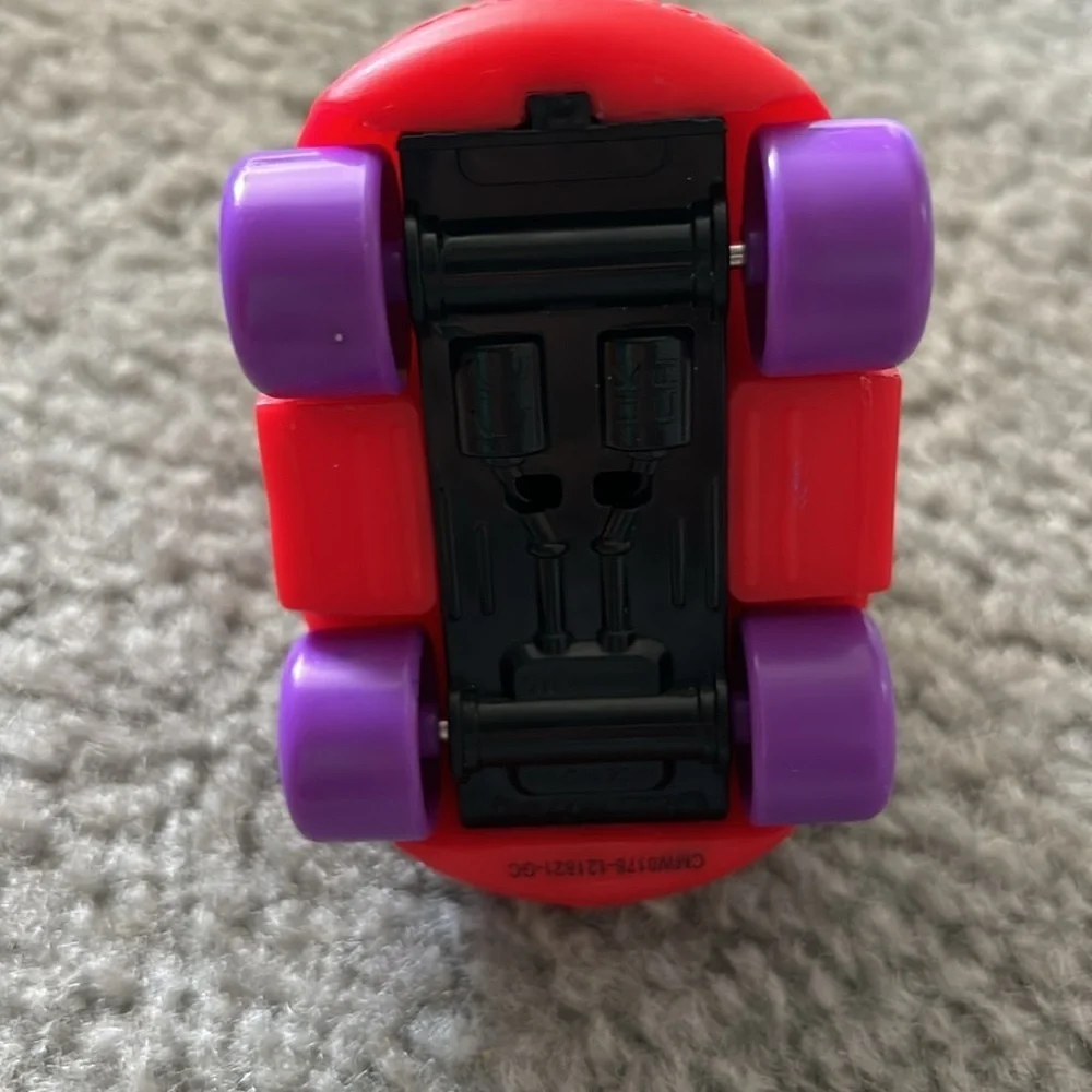 CoComelon YoYo Ladybug and JJ Mini Vehicle - Features Built-inToy Car